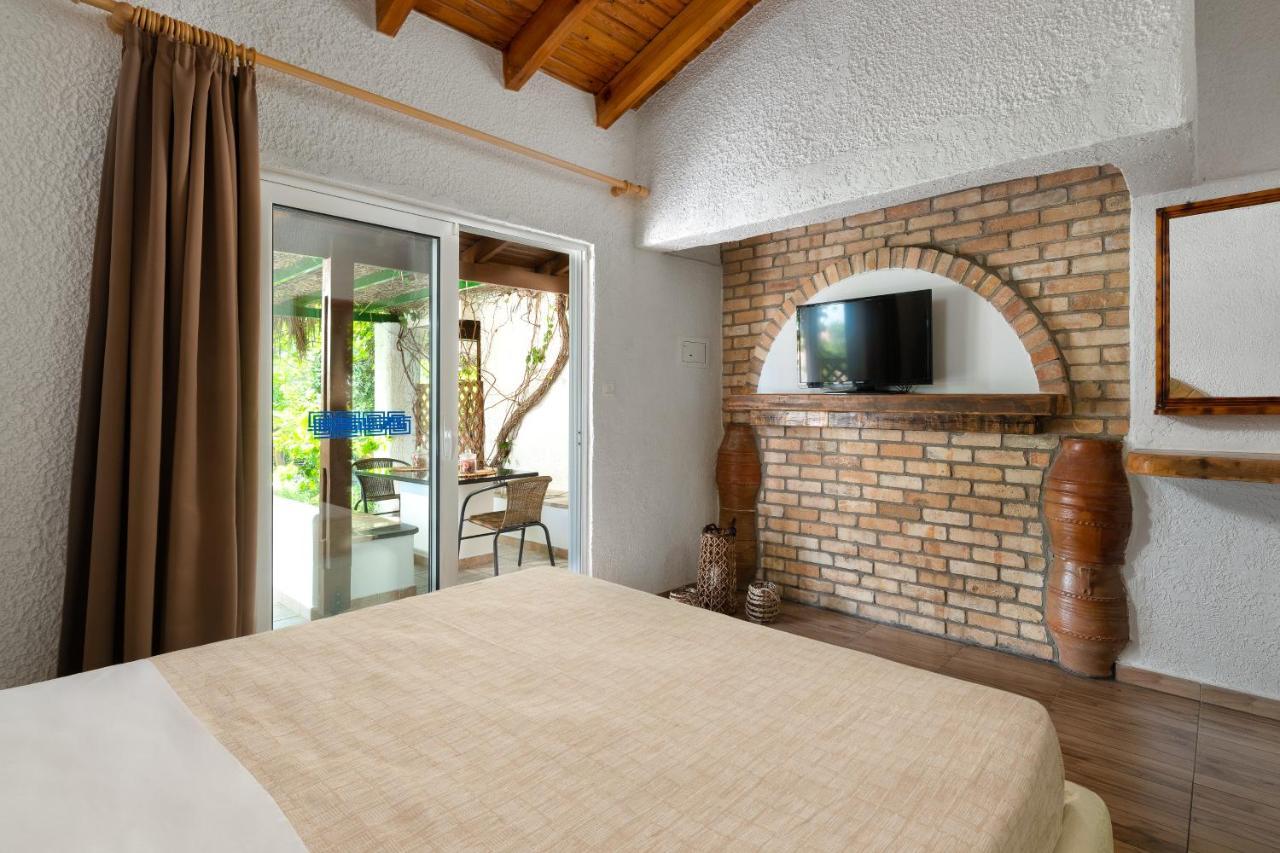 Elefteria Apts & Suites 科林比亚 外观 照片