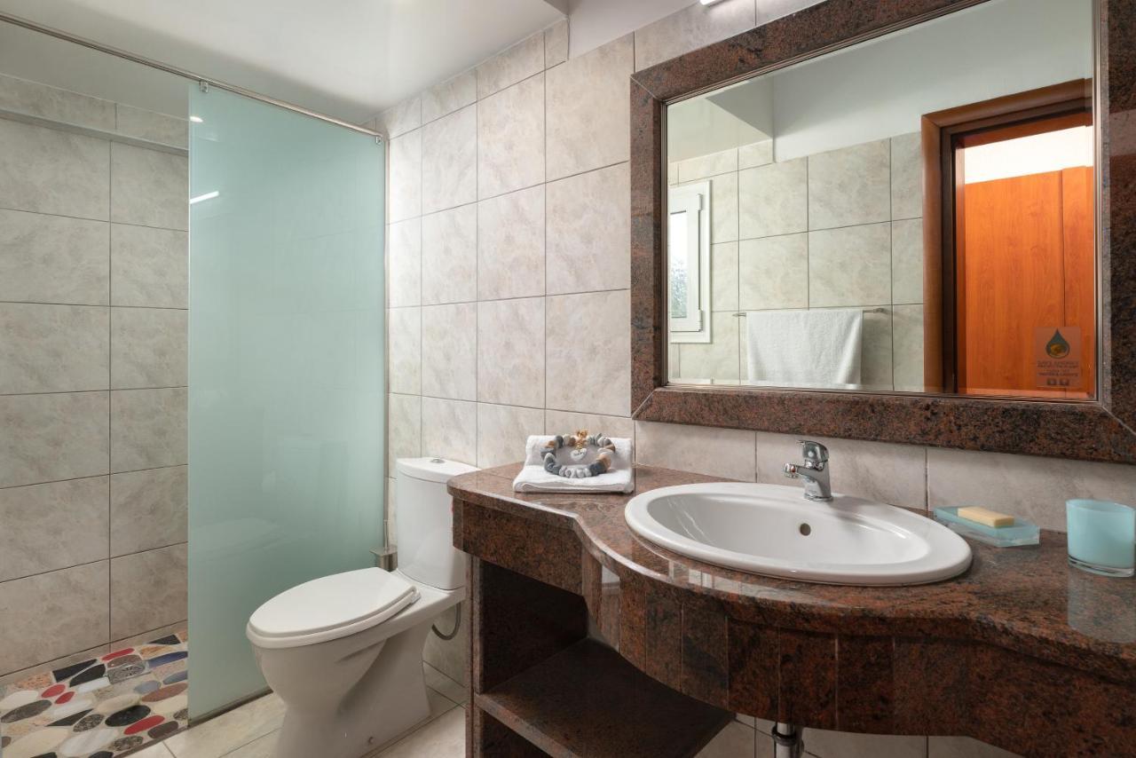Elefteria Apts & Suites 科林比亚 外观 照片
